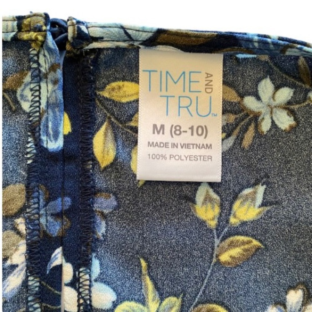Time and Tru floral peplum top Sz.M - Picture 3 of 5